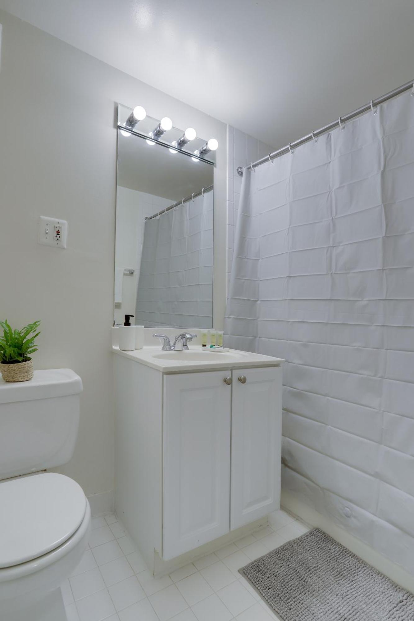 Sensational Condominium @Crystal City Arlington Extérieur photo