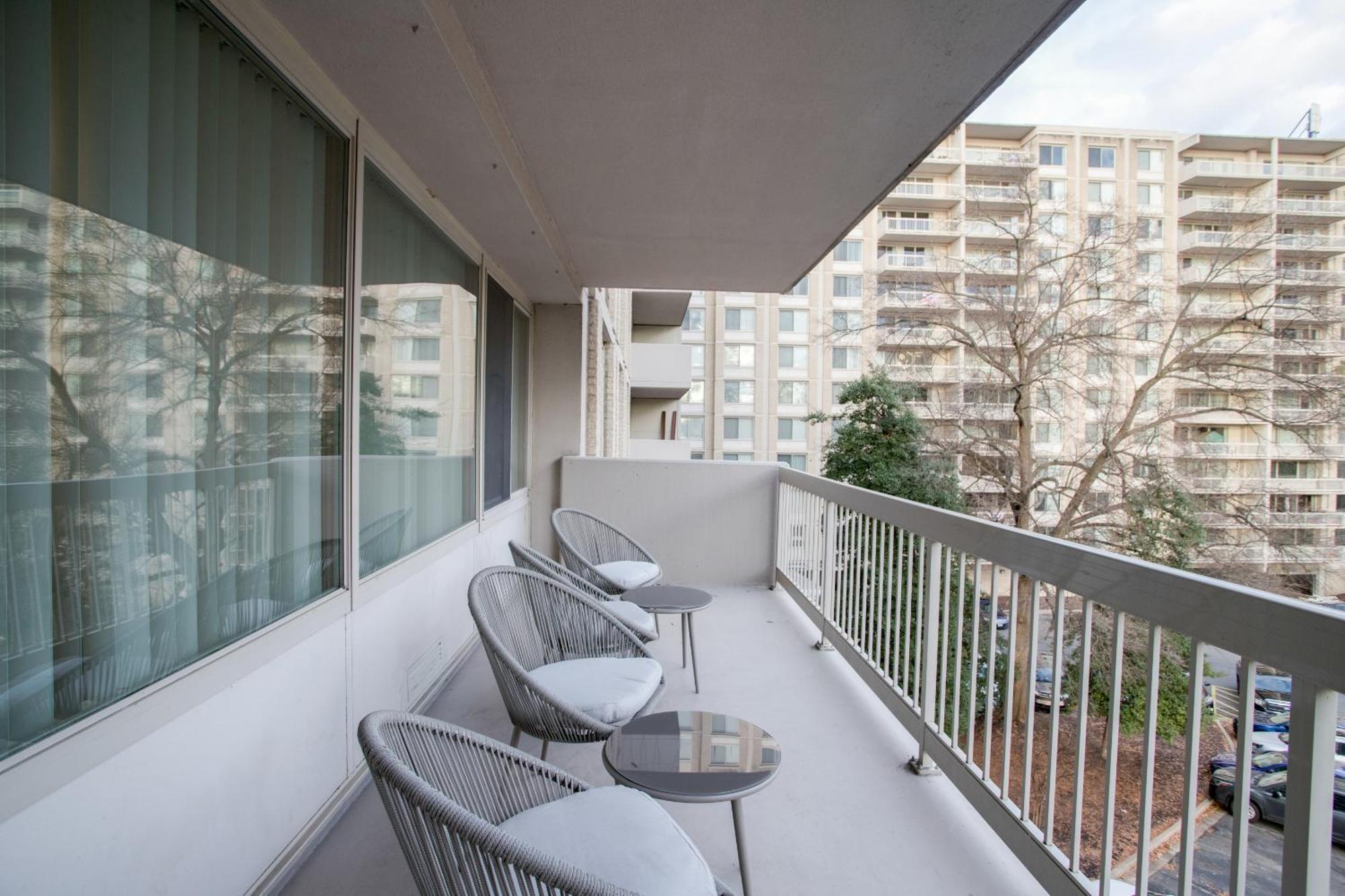 Sensational Condominium @Crystal City Arlington Extérieur photo