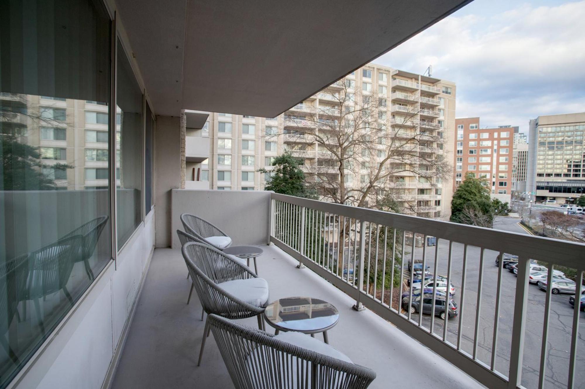 Sensational Condominium @Crystal City Arlington Extérieur photo